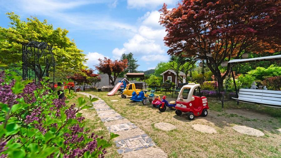 Gapyeong Yeheaden Pension Pocheon Exterior foto